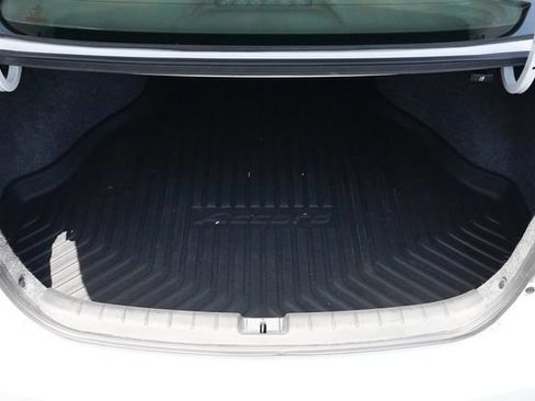Used 2015 Honda Accord Touring image 26