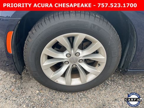 Used 2015 Chrysler 300 Limited image 2