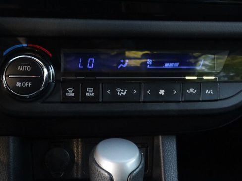 Used 2016 Toyota Corolla S image 9