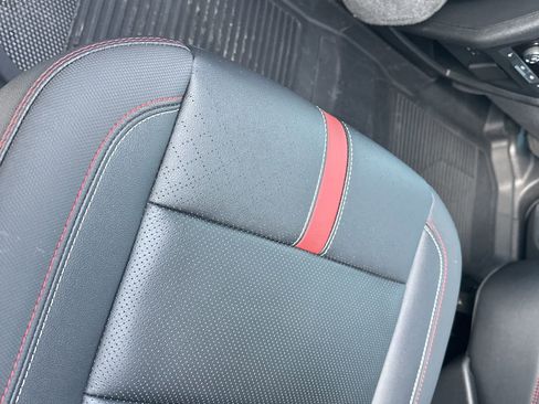 Used 2024 Chevrolet Traverse RS image 30