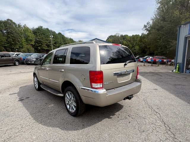 Used 2008 Chrysler Aspen Limited AWD/4WD image 3