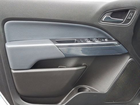 Used 2020 Chevrolet Colorado Z71 image 13