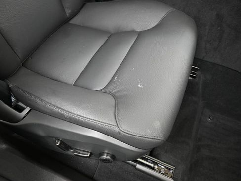 Certified 2025 Volvo XC60 T8 Plus w/ Protection Package Premier AWD/4WD image 12