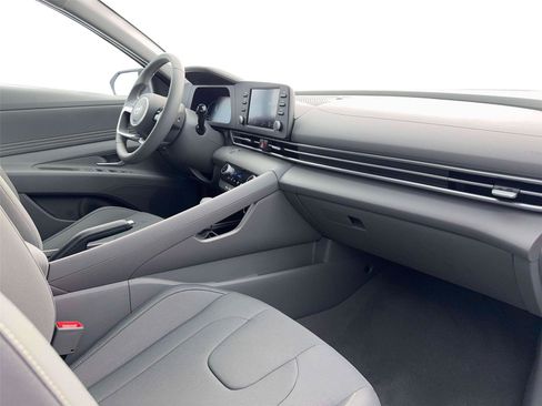 New 2026 Hyundai Elantra Sport FWD image 34