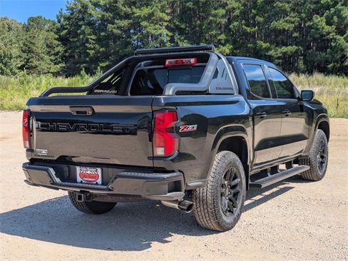 New 2025 Chevrolet Colorado Z71 w/ Midnight Edition image 2