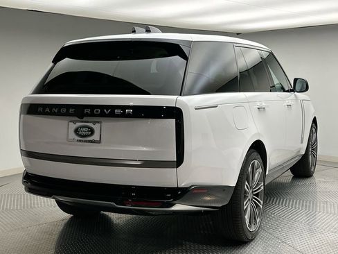 Certified 2025 Land Rover Range Rover SE image 2