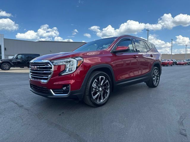 Used 2023 GMC Terrain SLT FWD image 3