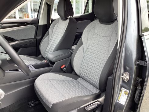 Used 2025 Volkswagen Tiguan S w/ 18" Wheel Package FWD image 30