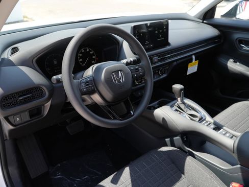 New 2026 Honda HR-V LX image 15