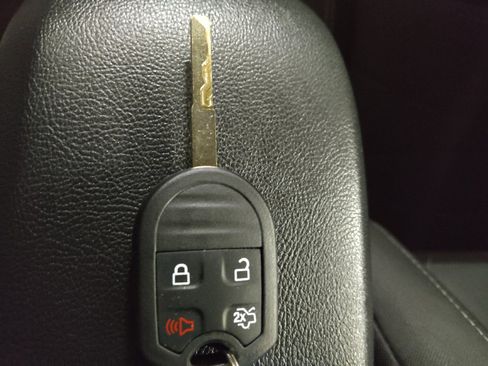 Used 2019 Ford Fiesta SE FWD image 32