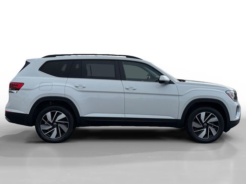 New 2026 Volkswagen Atlas SE image 6