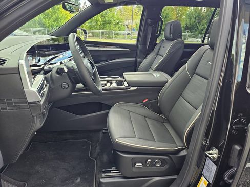 New 2026 Cadillac Escalade ESV Sport AWD/4WD image 23