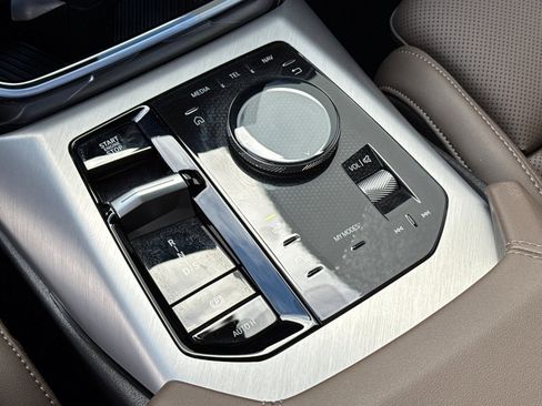 Used 2025 BMW X3 xDrive30i image 26