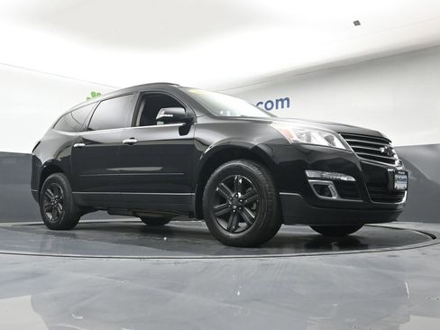 Used 2017 Chevrolet Traverse LT AWD/4WD image 24