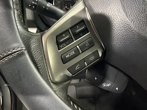 Used 2015 Subaru Forester 2.5i Limited AWD/4WD image 17