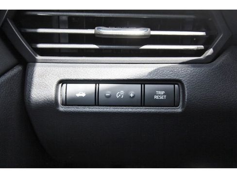 Used 2021 Nissan Altima 2.5 SR w/ SR Premium Package image 23