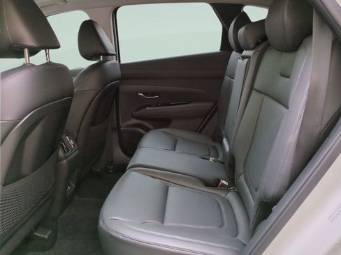 Used 2025 Hyundai Tucson Limited FWD image 14