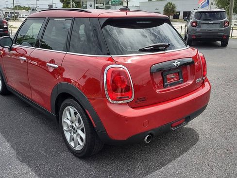Used 2018 MINI Cooper 4-Door Hardtop FWD image 5