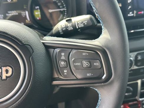 Certified 2025 Jeep Wrangler Unlimited Rubicon 4xe w/ Convenience Group AWD/4WD image 25