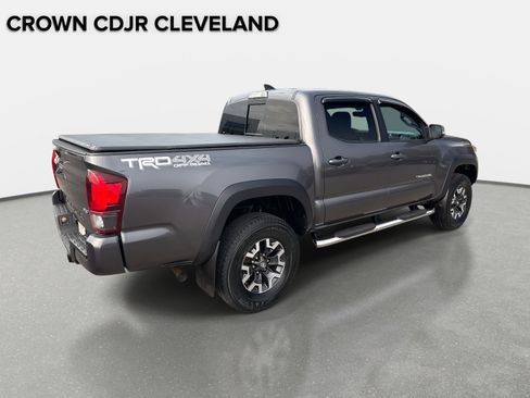 Used 2019 Toyota Tacoma TRD Off-Road w/ Technology Package image 4