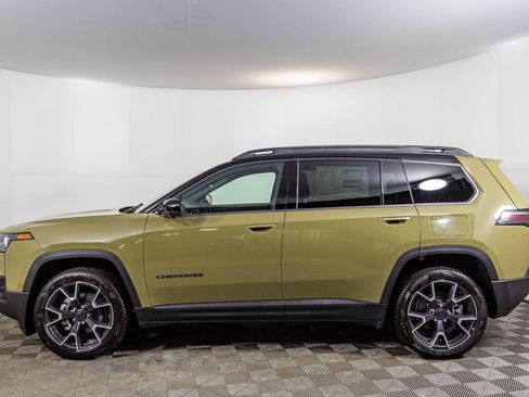New 2026 Jeep Cherokee Overland image 22