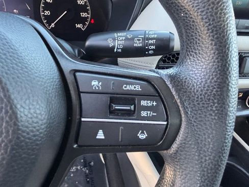 Certified 2023 Honda HR-V LX image 25