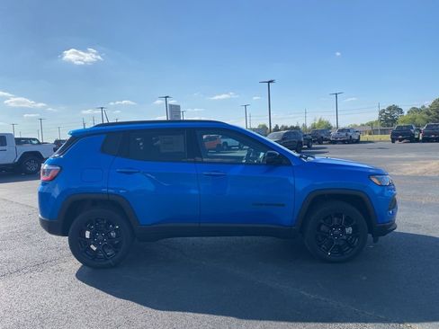 New 2026 Jeep Compass Latitude AWD/4WD image 8