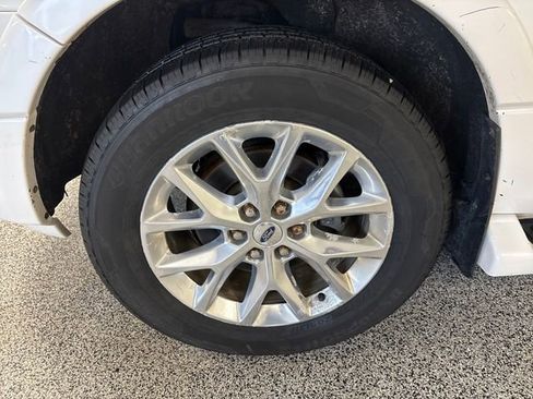 Used 2015 Ford Expedition Limited image 17