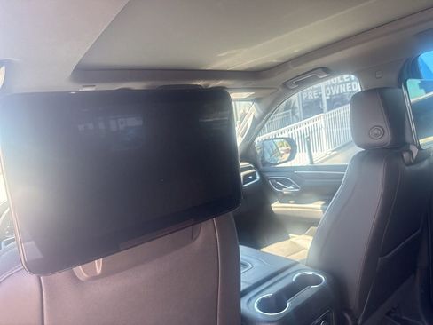 Used 2022 Chevrolet Tahoe Z71 w/ Off-Road Capability Package image 16