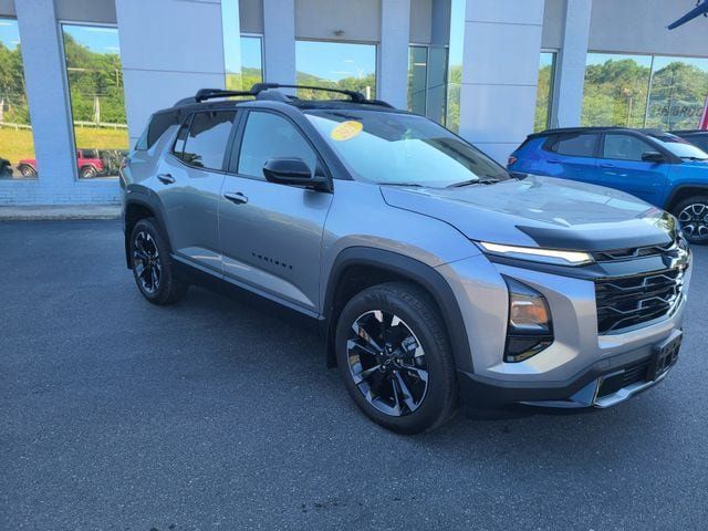 Used 2025 Chevrolet Equinox RS AWD/4WD image 8