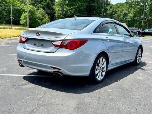 Used 2011 Hyundai Sonata SE FWD image 6