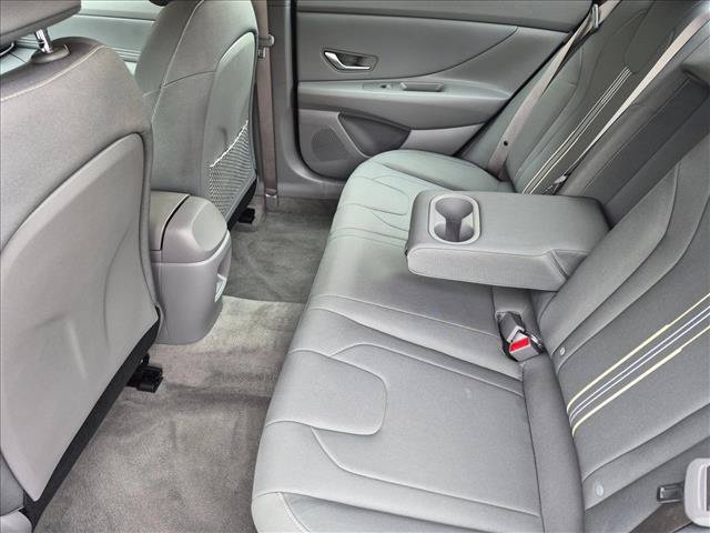 Used 2026 Hyundai Elantra SEL Sport Premium FWD image 18