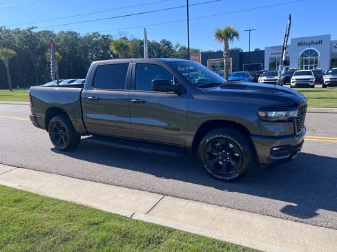 New 2026 RAM 1500 Express AWD/4WD image 4