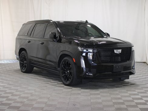 Certified 2023 Cadillac Escalade Sport Platinum w/ LPO, ONYX Package AWD/4WD image 1