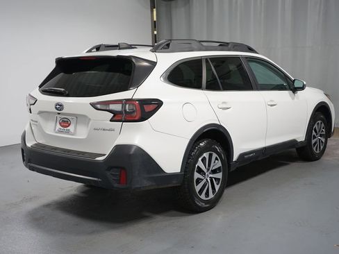 Used 2021 Subaru Outback Premium image 8