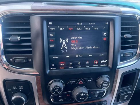 Used 2018 RAM 2500 Laramie w/ Cold Weather Group AWD/4WD image 16