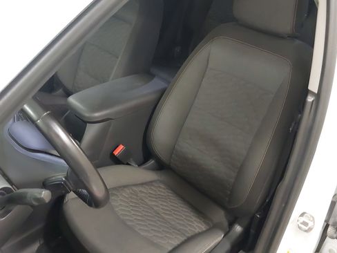 Used 2018 Chevrolet Equinox LT FWD image 23