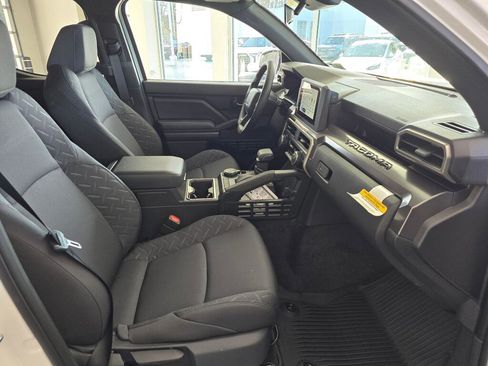 New 2025 Toyota Tacoma SR5 AWD/4WD image 33