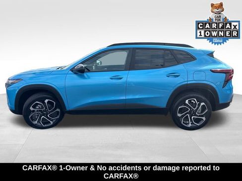 Used 2025 Chevrolet Trax RS w/ Driver Confidence Package FWD image 2