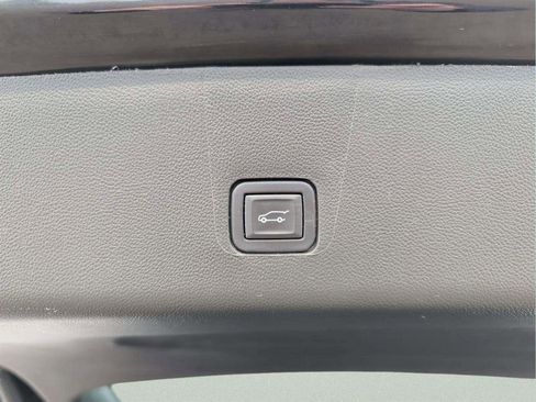 Used 2023 Chevrolet Traverse RS w/ LPO, Floor Liner Package image 20