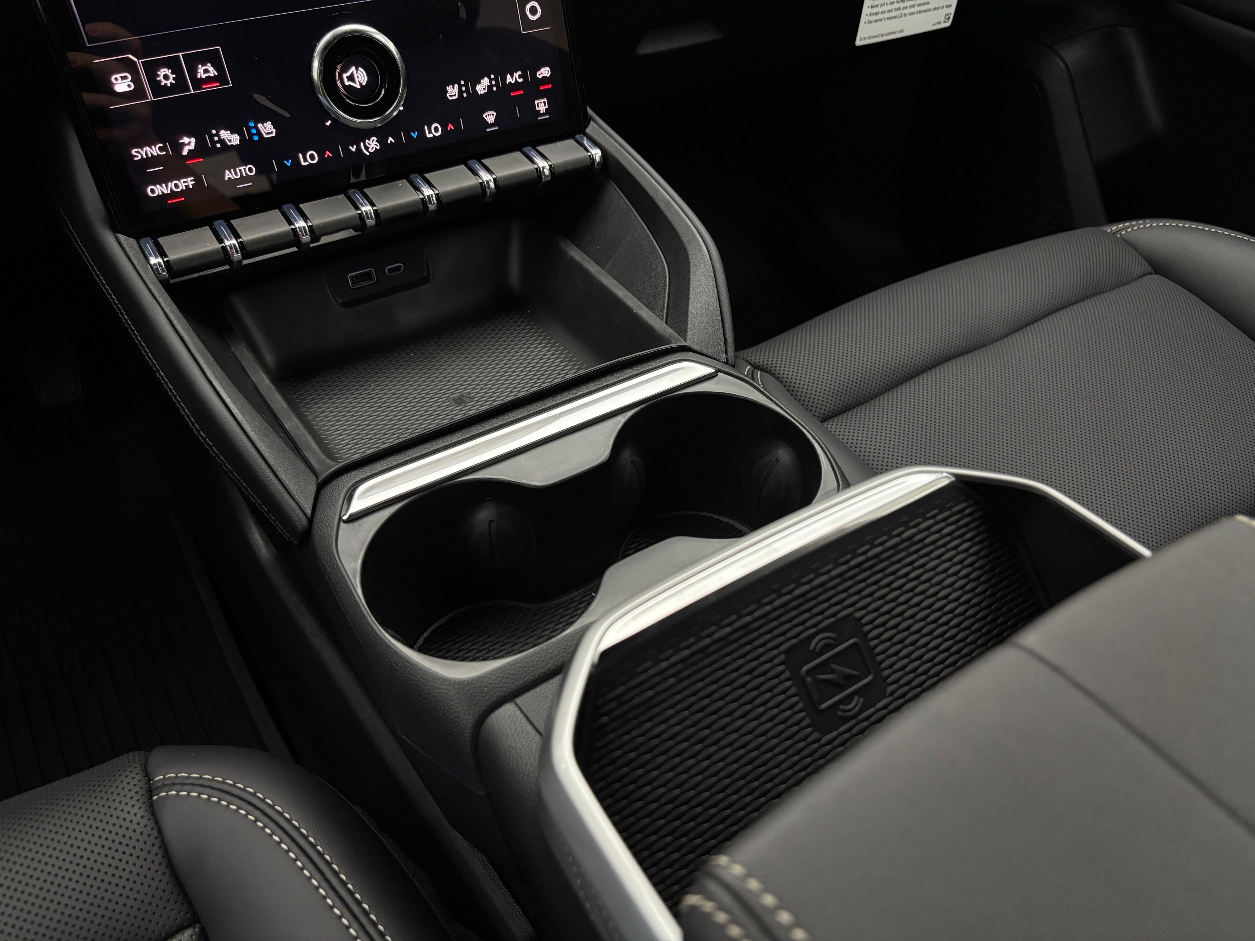 New 2027 GMC Terrain Elevation w/ Elevation Premium Package FWD image 28
