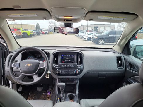 Used 2021 Chevrolet Colorado W/T w/ WT Convenience Package image 2
