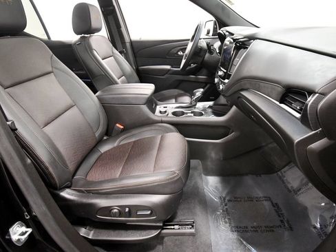 Used 2024 Chevrolet Traverse High Country AWD/4WD image 19