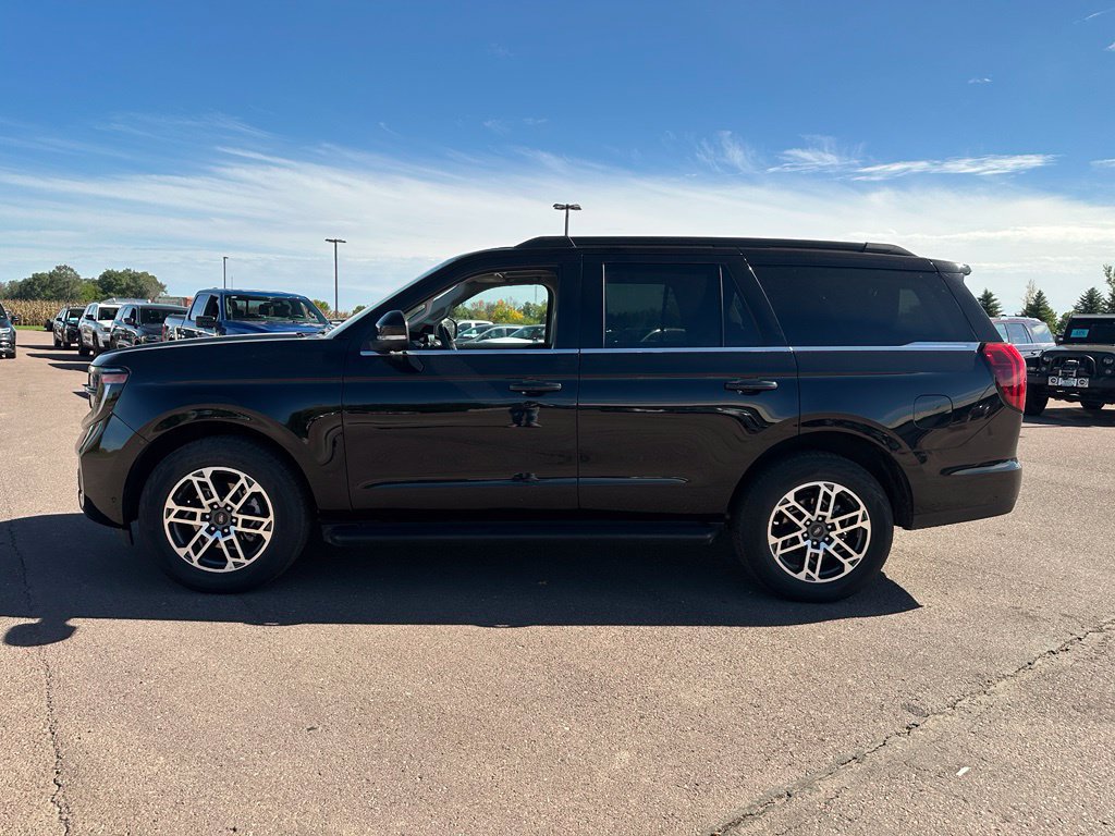 Used 2025 Ford Expedition Active AWD/4WD image 37