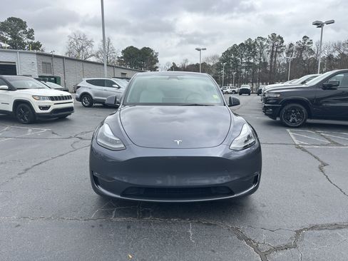 Used 2023 Tesla Model Y Performance image 4