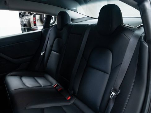 Used 2019 Tesla Model 3 Long Range image 19