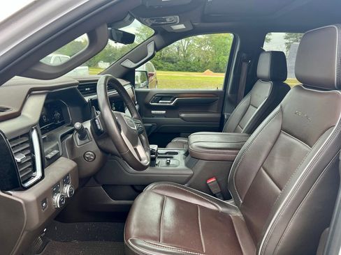 Used 2024 GMC Sierra 1500 Denali w/ Denali Reserve Package image 4