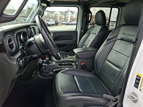 Certified 2022 Jeep Wrangler Unlimited Sahara w/ Cold Weather Group image 17