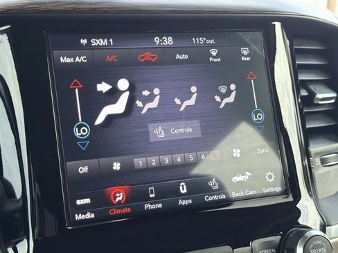 Used 2020 RAM 1500 Laramie AWD/4WD image 25