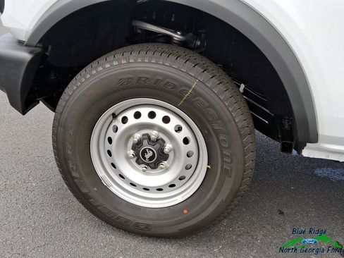 New 2025 Ford Bronco 4-Door image 27